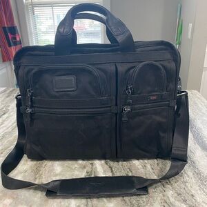 Tumi Black Alpha Leather Expandable Briefcase/Messenger Bag
